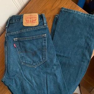 EUC Levi’s 527, slim boot cut 33x34